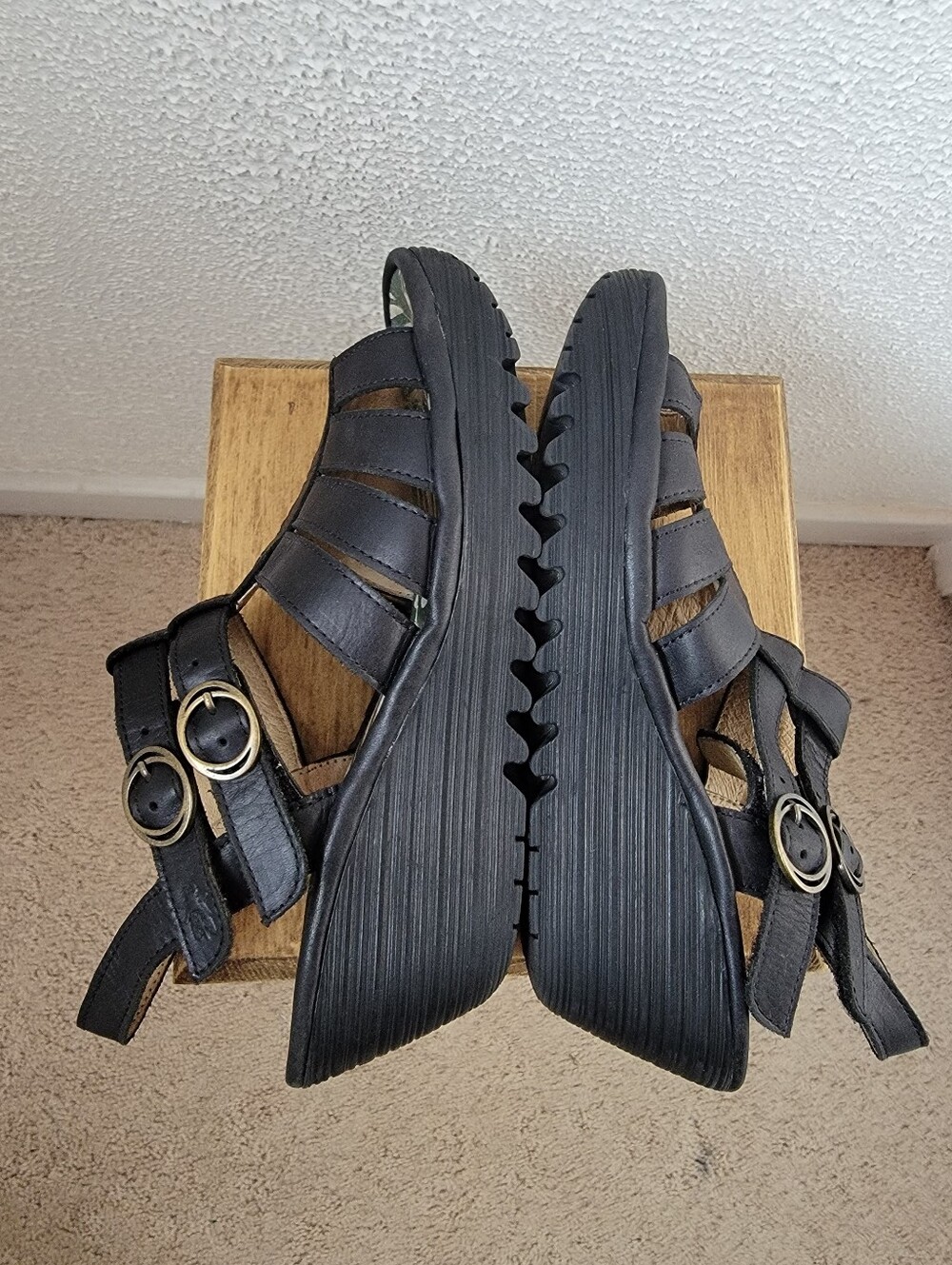 Fly London Sandals 41/US 10 Platform Wedge Heels Black Leather, Portugal - READ - Picture 5 of 14